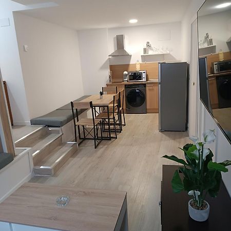 Apartamentos Turisticos Avila Puerta De San Isidro 1-4 Exteriör bild