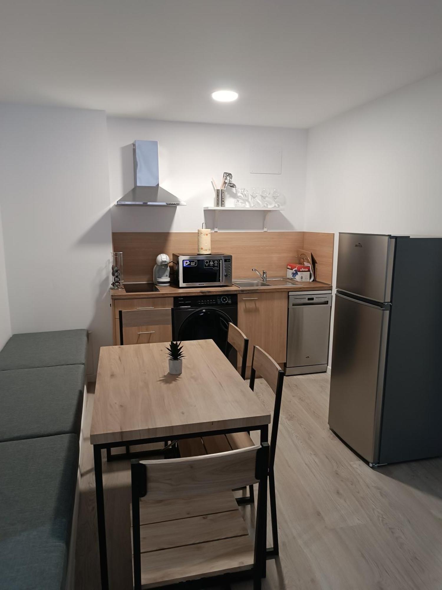Apartamentos Turisticos Avila Puerta De San Isidro 1-4 Exteriör bild