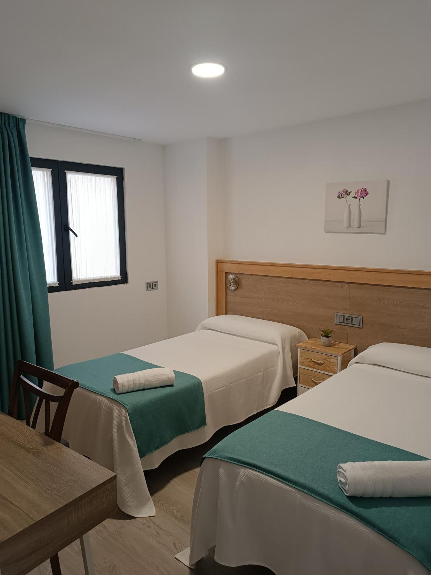 Apartamentos Turisticos Avila Puerta De San Isidro 1-4 Exteriör bild